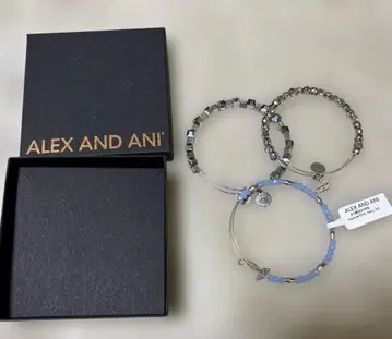 새상품 ALEX AND ANI 실버 블루 팔찌 3세트