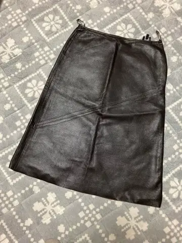 캘빈 클라인 타이트 스커트