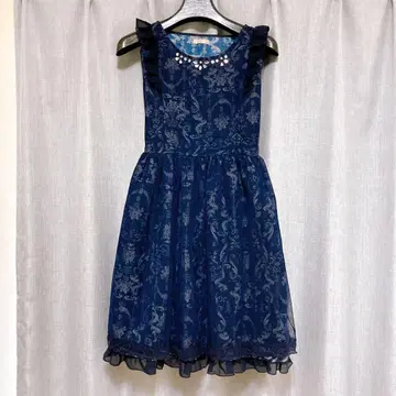 axes femme POETIQUE 비쥬 오너먼트 패턴 원피스