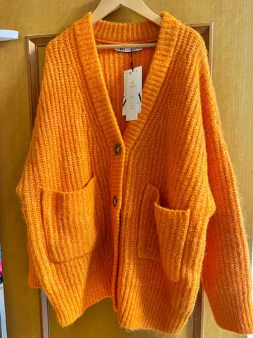 ZARA 오렌지 니트 가디건 M 사이즈 오버 사이즈