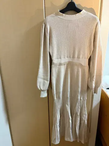 ROYALPARTY 베이지 타이트 니트 원피스