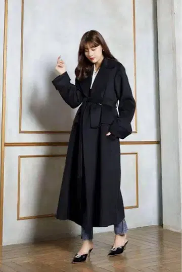 [ Her lip to ] Capucines Long River Coat
