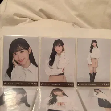 노기자카46 이치노세 미쿠 브로마이드 컴프 넥타이 포함 셔츠