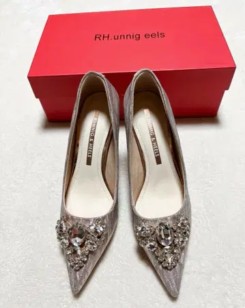 미사용 새상품 재스민 그란디 플로라 비쥬 하이힐 펌프스