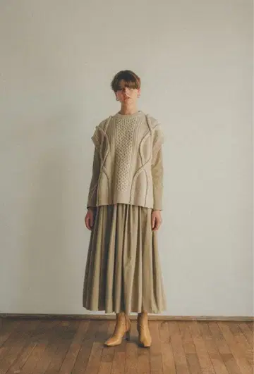 [ 새상품급 ] CLANE 클라네 3D 케이블 슬릿 니트 베스트