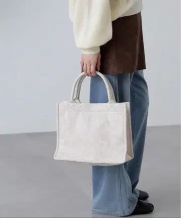 FREE'S MART 스퀘어 토트백