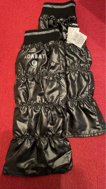 ADABAT 블랙 퀼팅 레그 워머