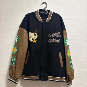 ARULE 바시티 자켓