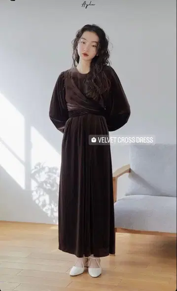 [ 완판템 ] Ayla velvet cross dress 포멀 드레스