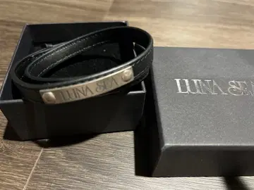 LUNA SEA 블랙 가죽 팔찌