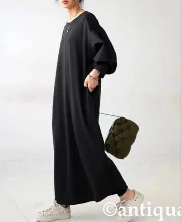 안티카 antiqua 블랙 긴팔 도킹 원피스 맥시 원피스