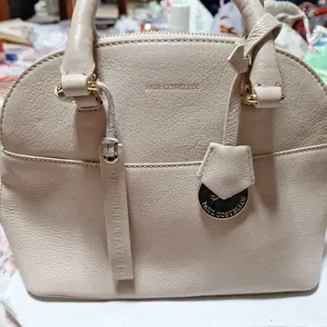 Paul Costelloe 베이지 가죽 숄더백