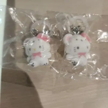 메지루시 액세서리 산리오 캐릭터즈 후와후와 스노우 헬로키티 x 2
