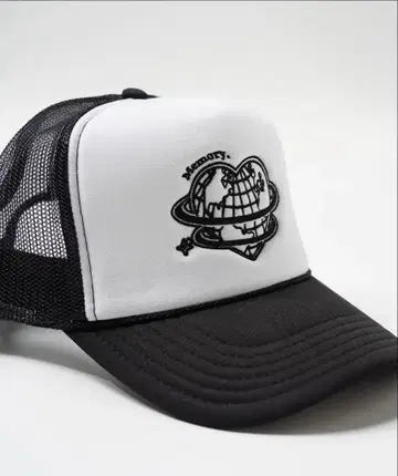 [ MEMORY ] 하트 로고 메쉬 캡