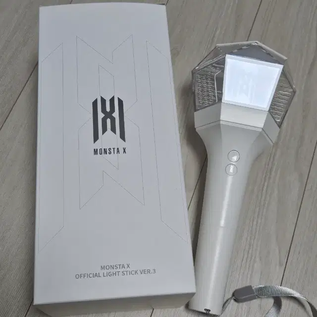 몬스타엑스 응원봉 몬둥이3 양도 판매 형원 민혁 기현 주헌 셔누 창균