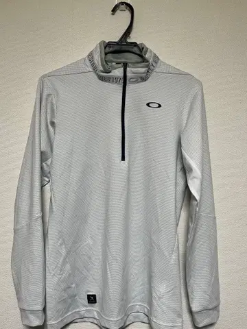 [ 즉시 구매 ] Oakley 메쉬 하프 지퍼 긴팔 셔츠