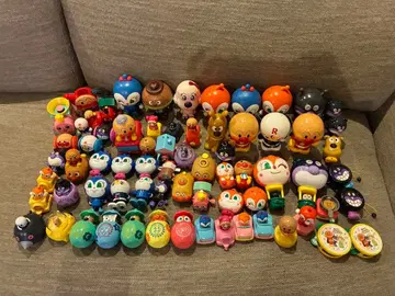 호빵맨 피규어와 완구 세트 묶음 판매