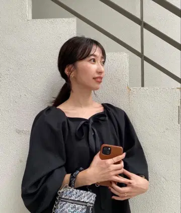 emm the shop 벌룬 소매 상의