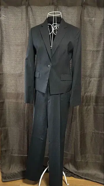 [ 새상품급 ] 그레이의 수트 셋업 보더