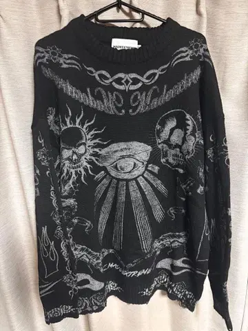 MADEEEXTREME 블랙 그래픽 니트