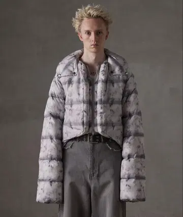 GRANCY 프린트 숏 리얼 다운 화이트 M