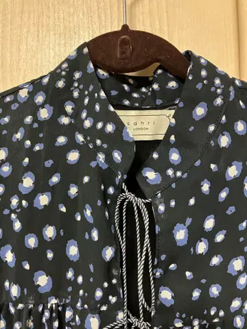 sahri London 흐릿한 도트 무늬 원피스