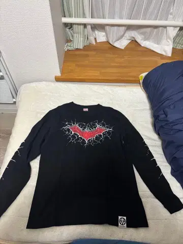 SiM 긴팔 T셔츠 BEWARE THE TITANS