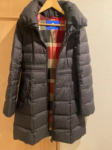 BLUE LABEL CRESTBRIDGE 블랙 다운 자켓 M 38