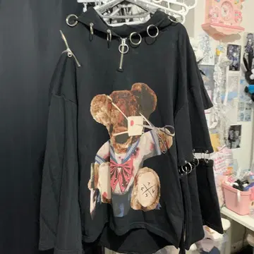 TRAVAS TOKYO 시이나 히카리 콜라보 피카린