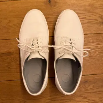 무인양품 화이트 가죽 스니커즈 26.5 새상품급