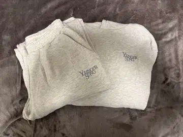 Younger Song 셋업 오트밀 M 사이즈