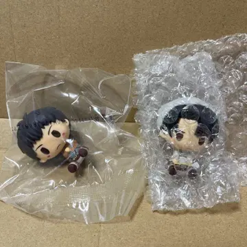 진격의 거인 쵸코놋코 피규어 베르톨트 시크릿 청소 리바이