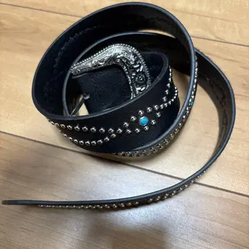 스터드 장식 블랙 벨트