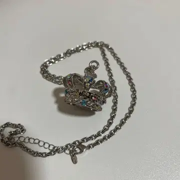 수요일의 앨리스 왕관 크라운 목걸이 소