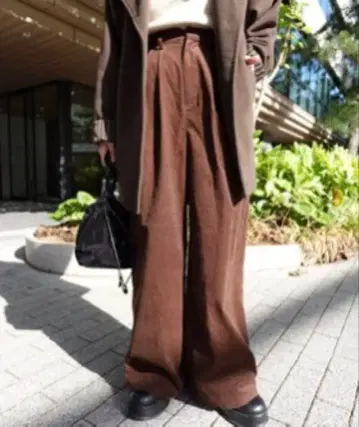 카스타네 코듀로이 이지 슬랙스 브라운