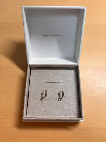 ete 후프형 귀걸이 오리지널 박스 포함