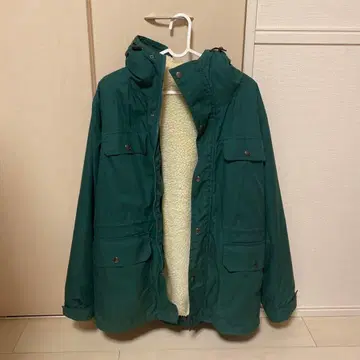 후드 부착 그린 컬러 마운틴 파카