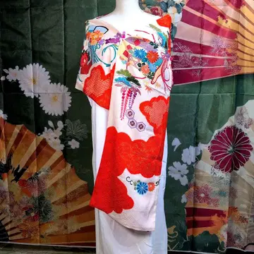 후리소데 오렌지와 화이트 꽃무늬