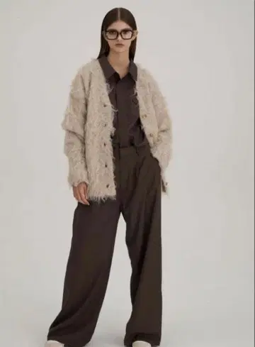 THETOE 피갈 샤기 가디건 베이지 M