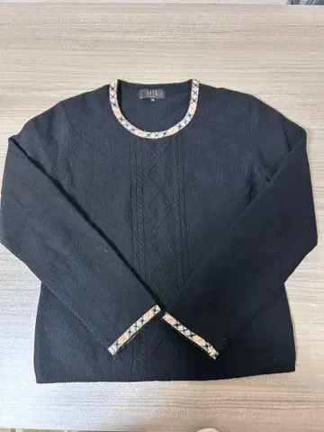 DAKS 블랙 케이블 짜임 캐시미어 스웨터