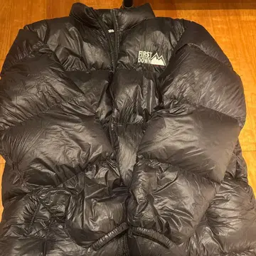 퍼스트 다운 블랙 다운 자켓 M 사이즈