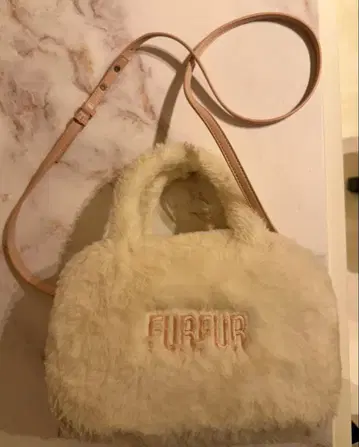 FURFUR 에코 퍼 스퀘어 보스턴 백 한정 컬러 WHT 화이트