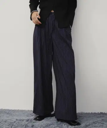 네이비 스트라이프 와이드 팬츠