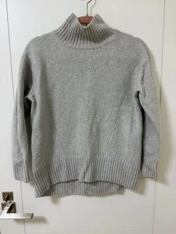 아나이 size38 그레이 터틀넥 니트 스웨터