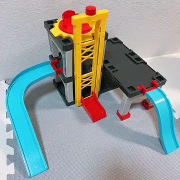 토미카 디즈니 카즈 액션 코스 조립! 레이싱 피트