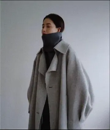 미사용 새상품 택 포함 에트레토쿄 리버 트렌치코트 그레이 M 사이즈