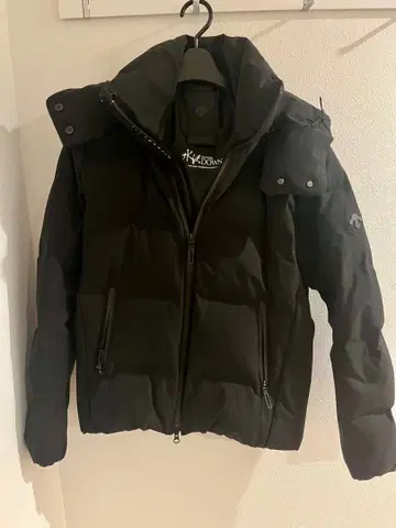 데상트 얼터레인 앵커 수이자와 다운 DIA3772U