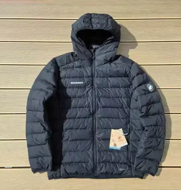 Mammut 블랙 다운 자켓 후드 부착 L