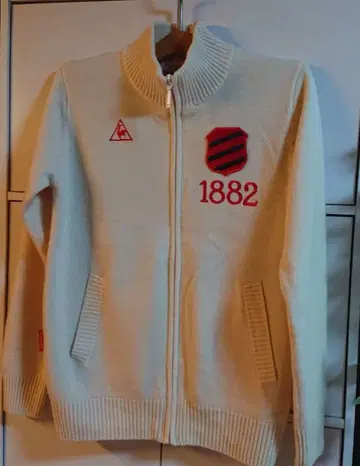 르꼬끄 히트 나비 스웨터 새상품급