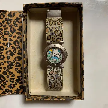 헬로키티 레오파드 무늬 손목시계